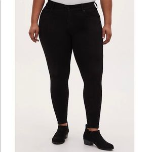 TORRID Bombshell Skinny Jean Premium Stretch